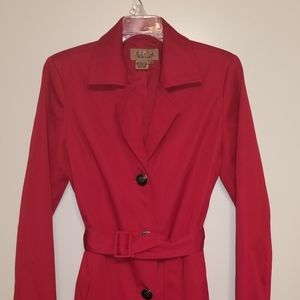 Belted lightweight trenchcoat